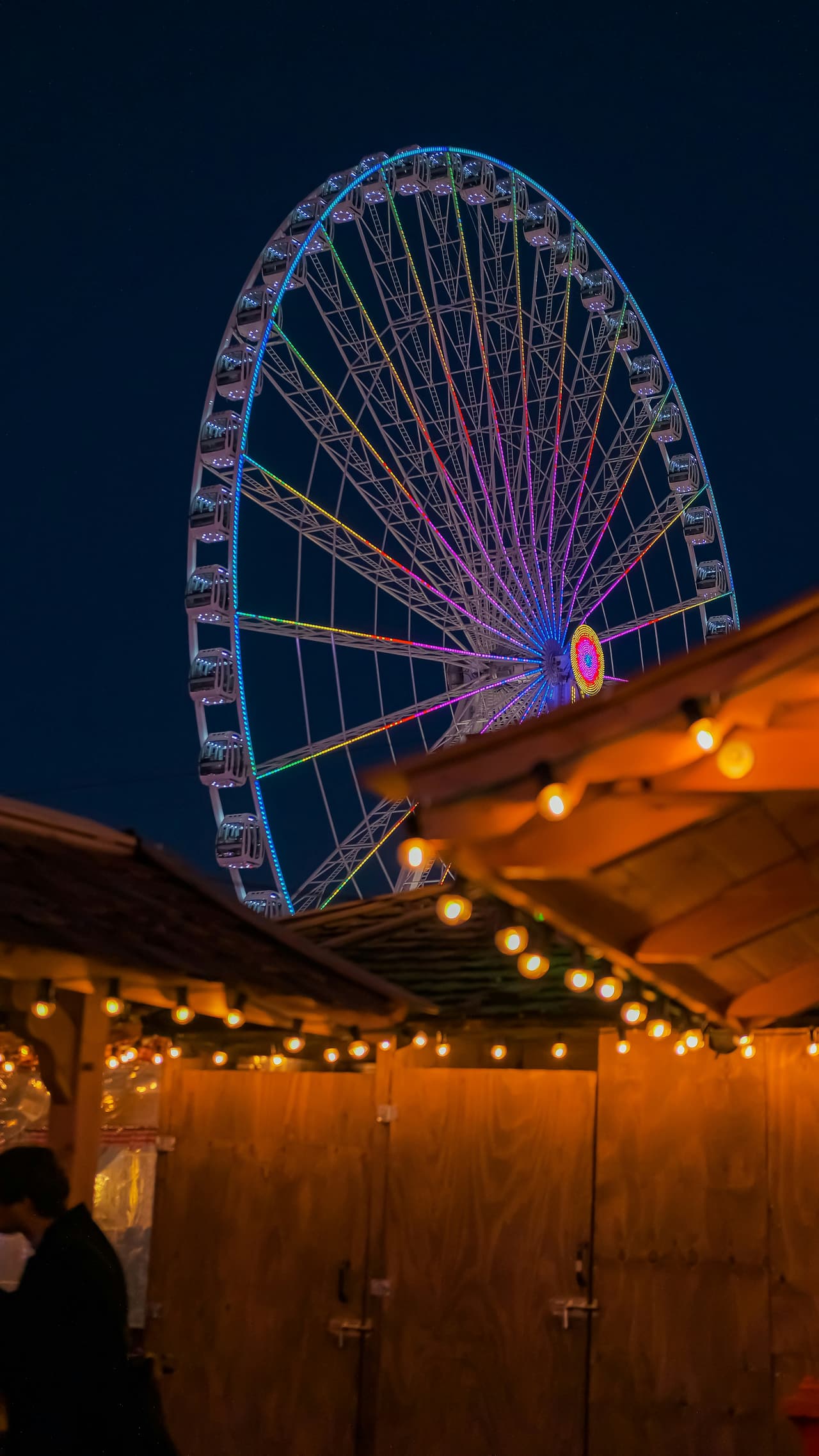 The big wheel at Hyde Park's Winter Wonderland lit up at night